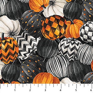 Spellbound - Northcott - 28138 - 99 - Pumpkins - Black Multi