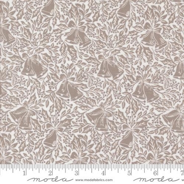 Berry and Pine - Moda - 5242 - 11